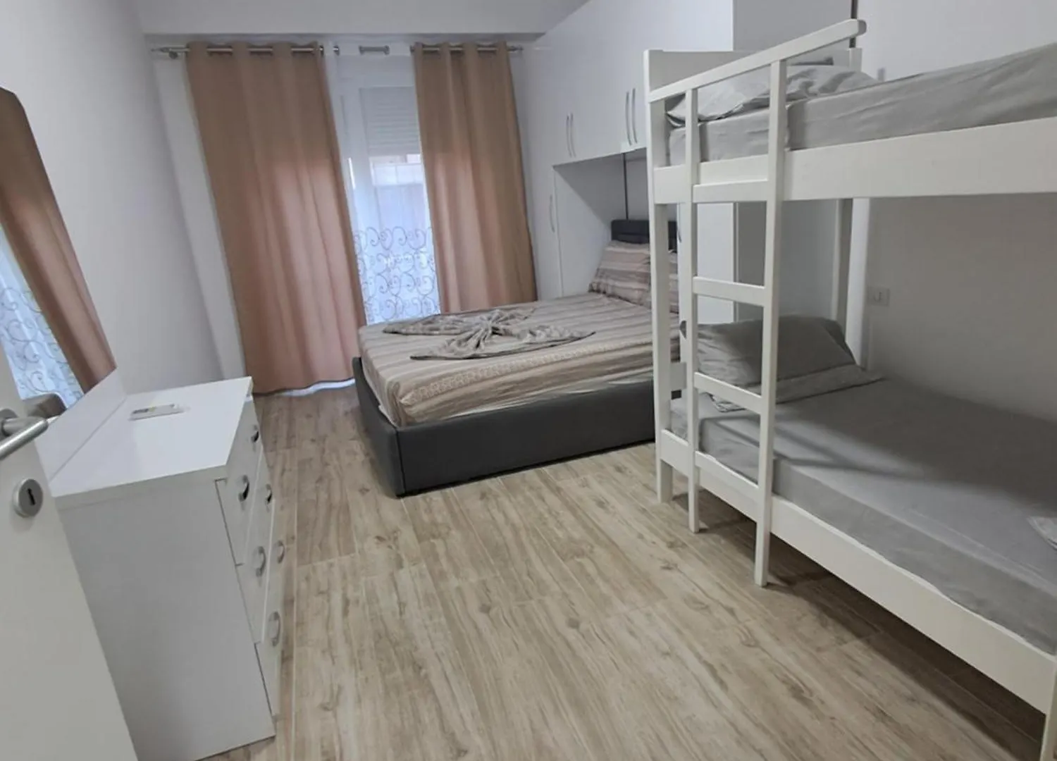 Kune Shëngjin Albânia